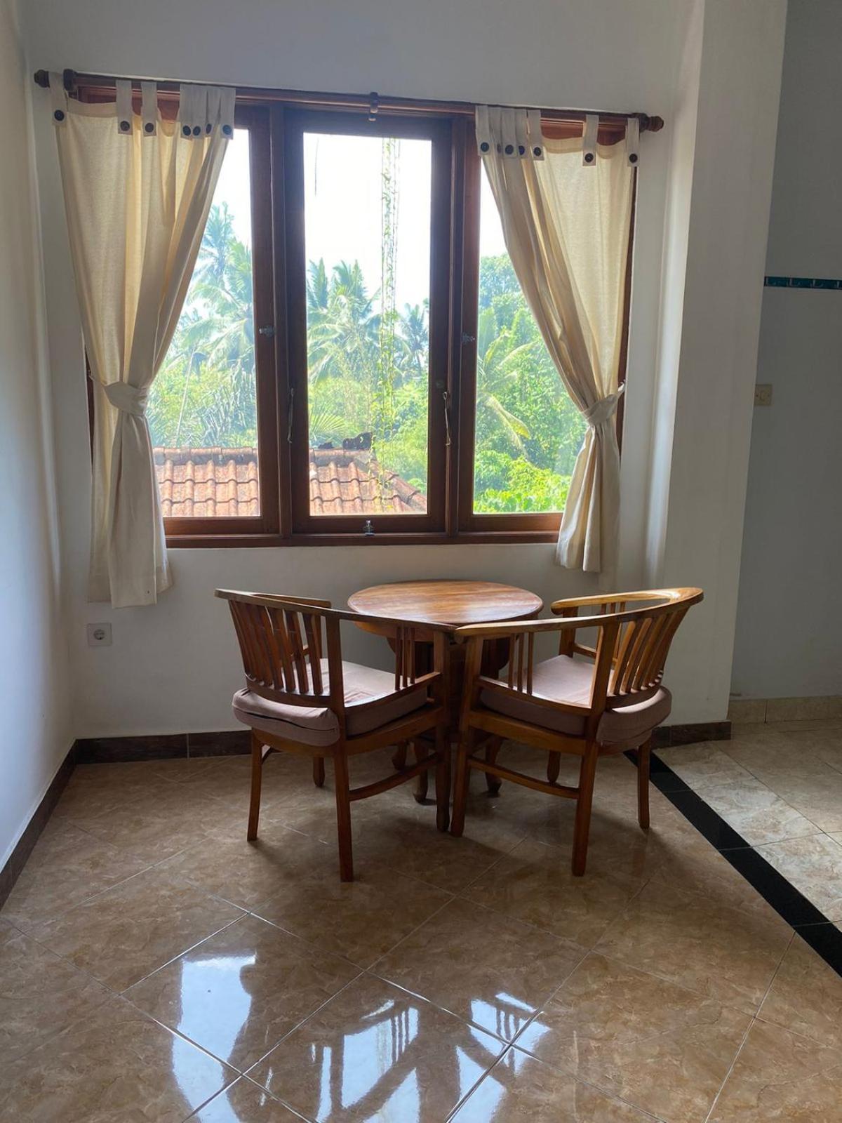 Ogek Home Stay Ubud Rum bild